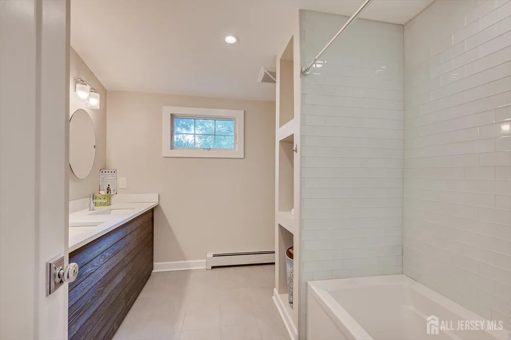 812 Abbott Street Highland Park, NJ 08904