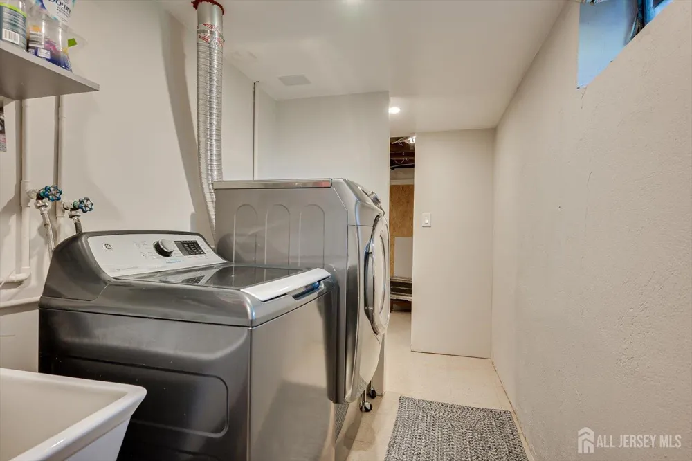 812 Abbott Street Highland Park, NJ 08904