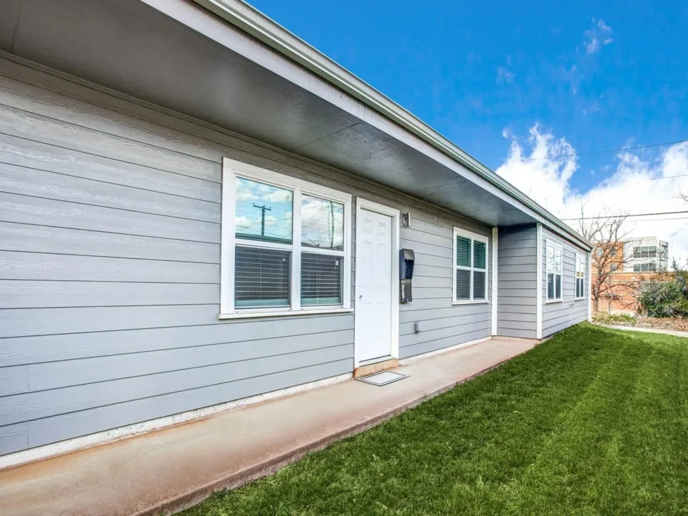 2204 W Rosedale St S Street Fort Worth, TX 76110