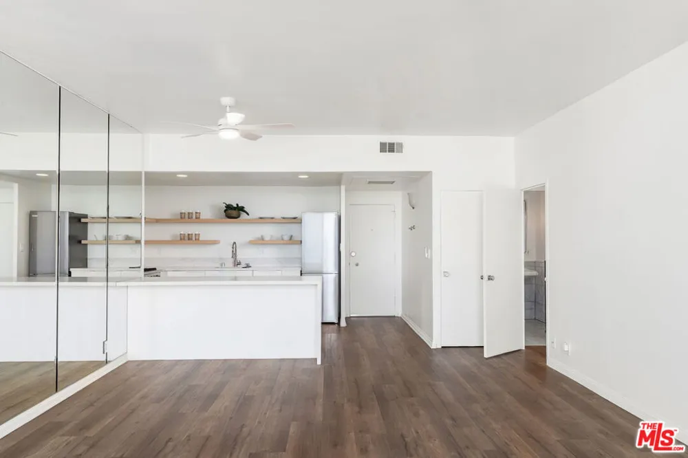 17350 W Sunset Boulevard #703C Los Angeles, CA 90272