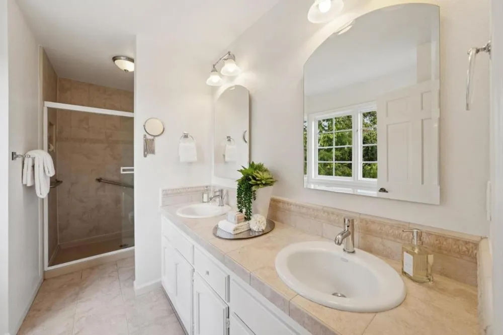 18661 Woodbank Way Saratoga, CA 95070