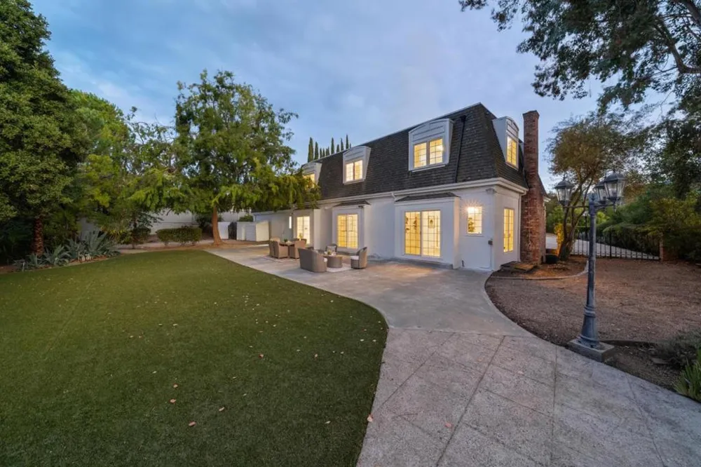 18661 Woodbank Way Saratoga, CA 95070