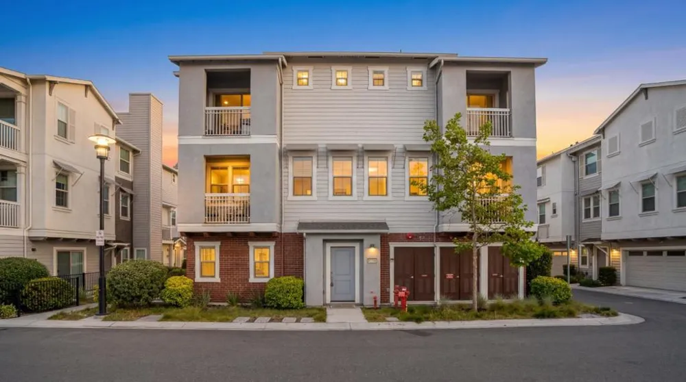 8533 Seawind Way Newark, CA 94560