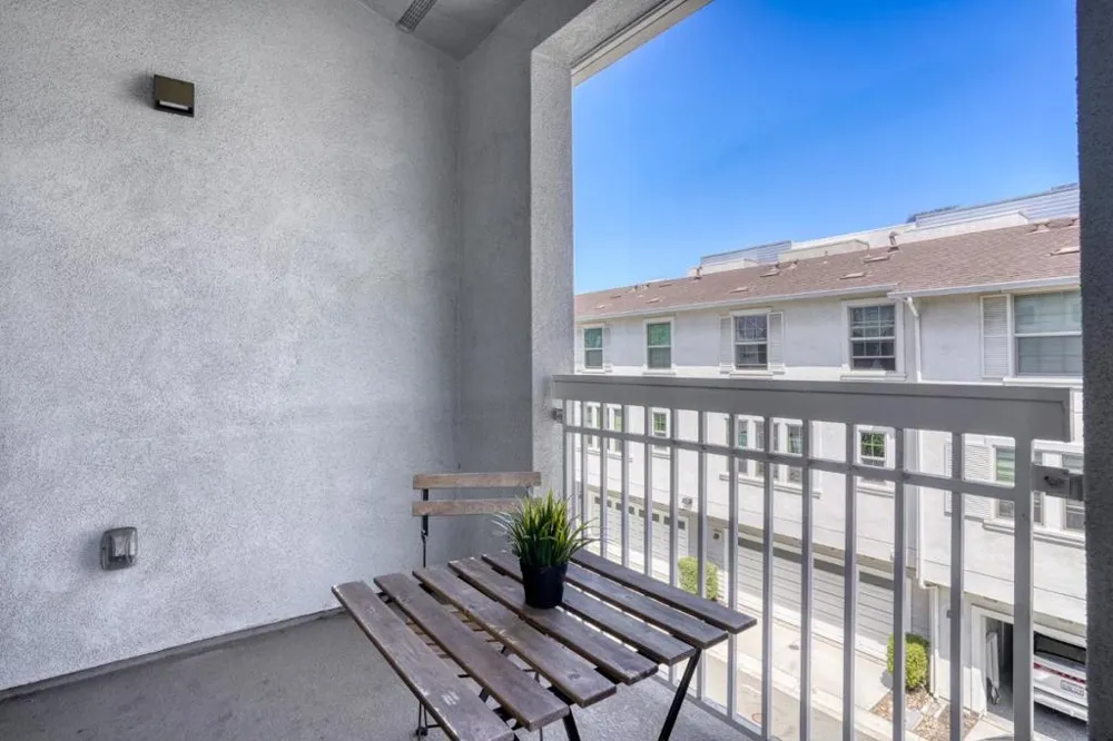 8533 Seawind Way Newark, CA 94560