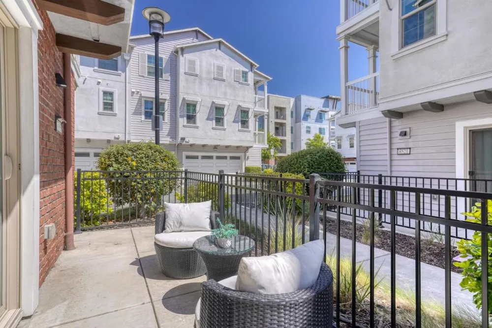 8533 Seawind Way Newark, CA 94560