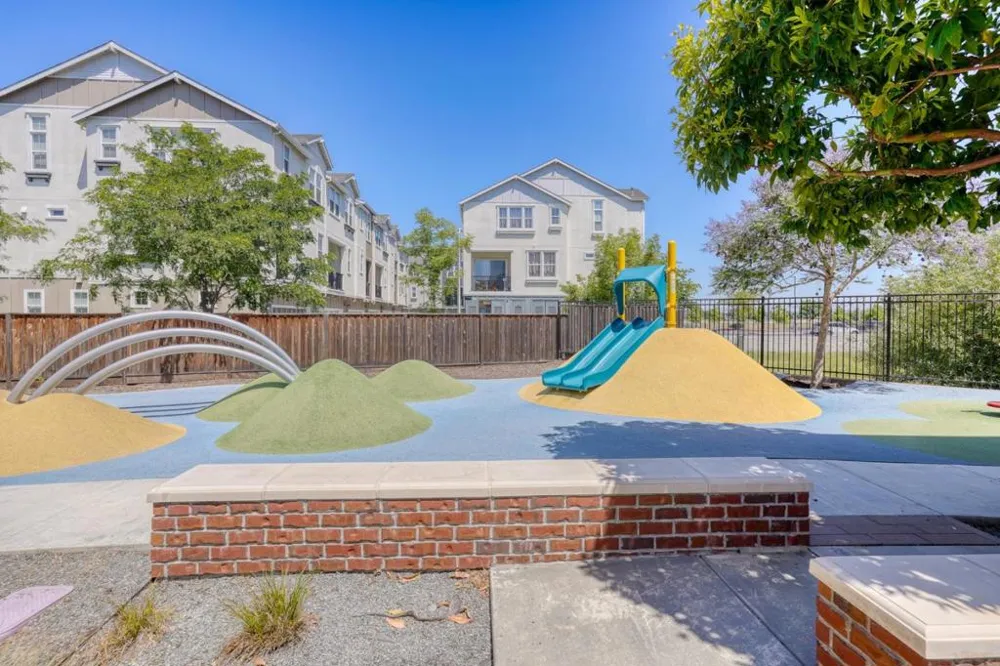 8533 Seawind Way Newark, CA 94560