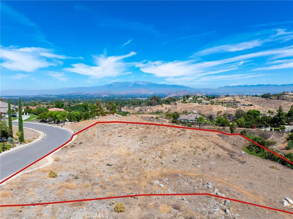 2035 POLO COURT Riverside, CA 92506
