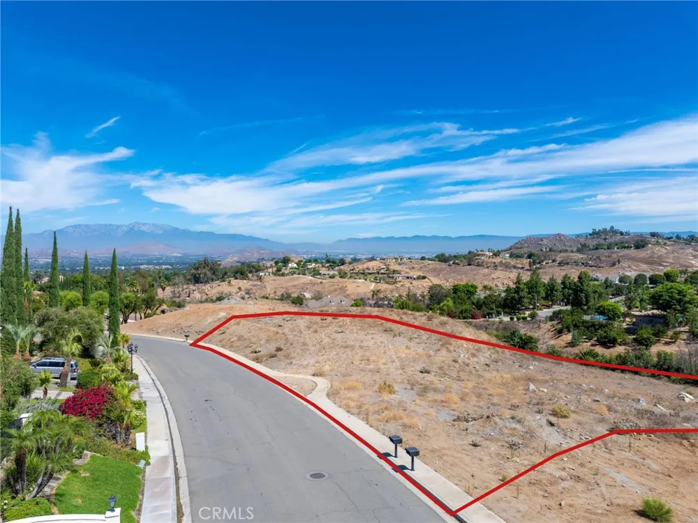 2035 POLO COURT Riverside, CA 92506