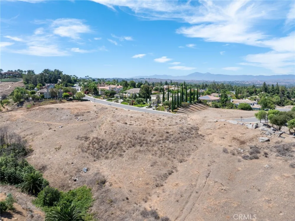 2035 POLO COURT Riverside, CA 92506