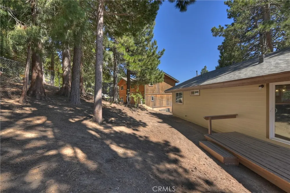 2418 Spring Oak Running Springs, CA 92382
