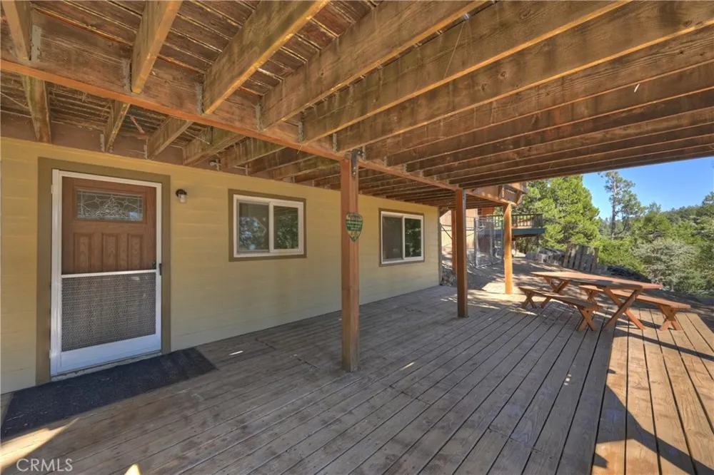 2418 Spring Oak Running Springs, CA 92382