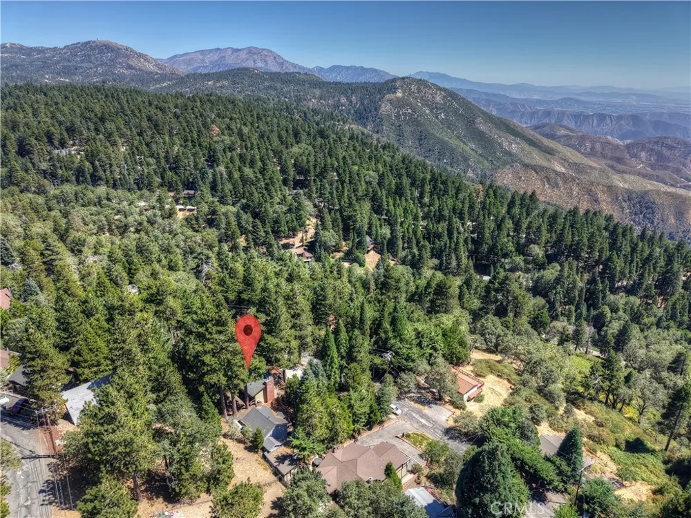 2418 Spring Oak Running Springs, CA 92382