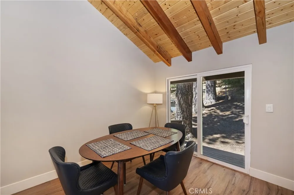 2418 Spring Oak Running Springs, CA 92382