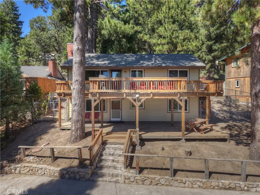 2418 Spring Oak Running Springs, CA 92382