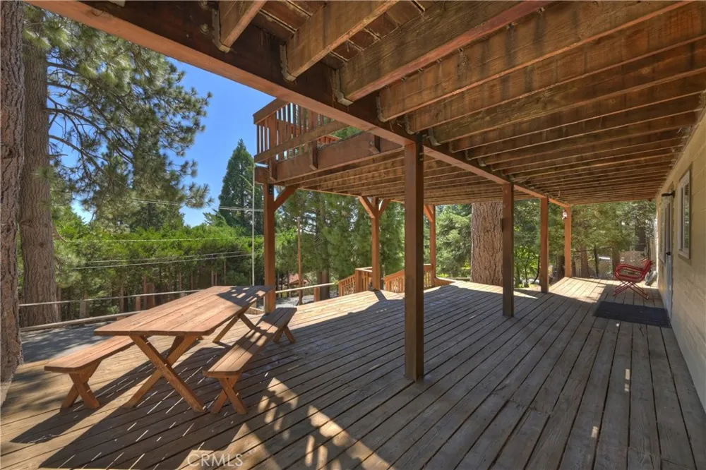 2418 Spring Oak Running Springs, CA 92382