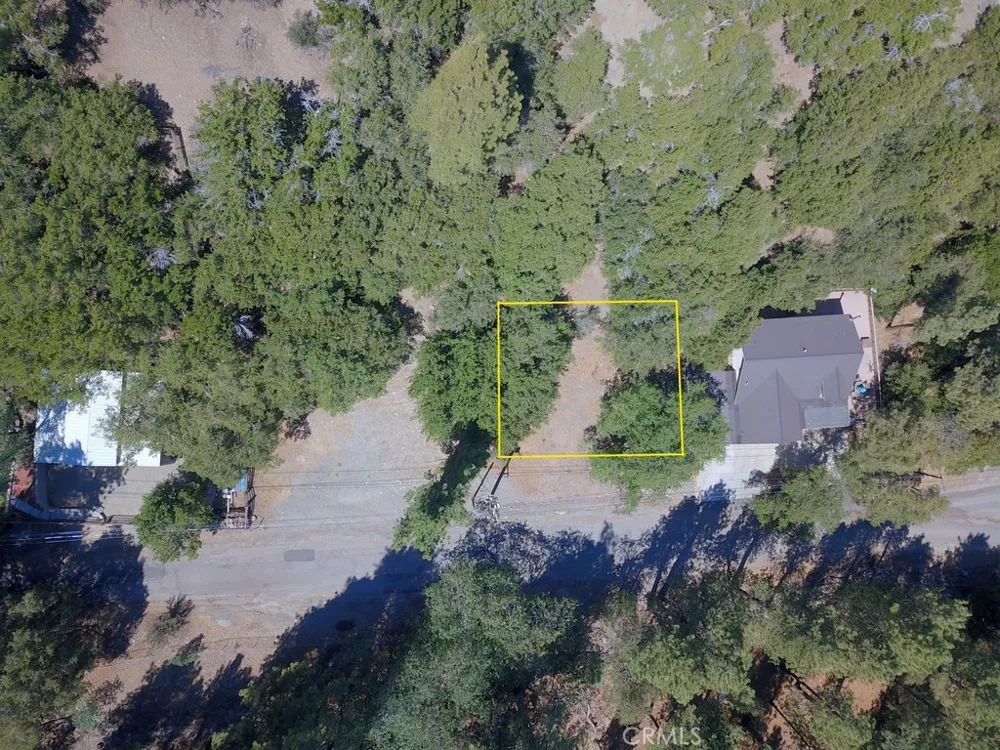 5650 Acorn Wrightwood, CA 92397