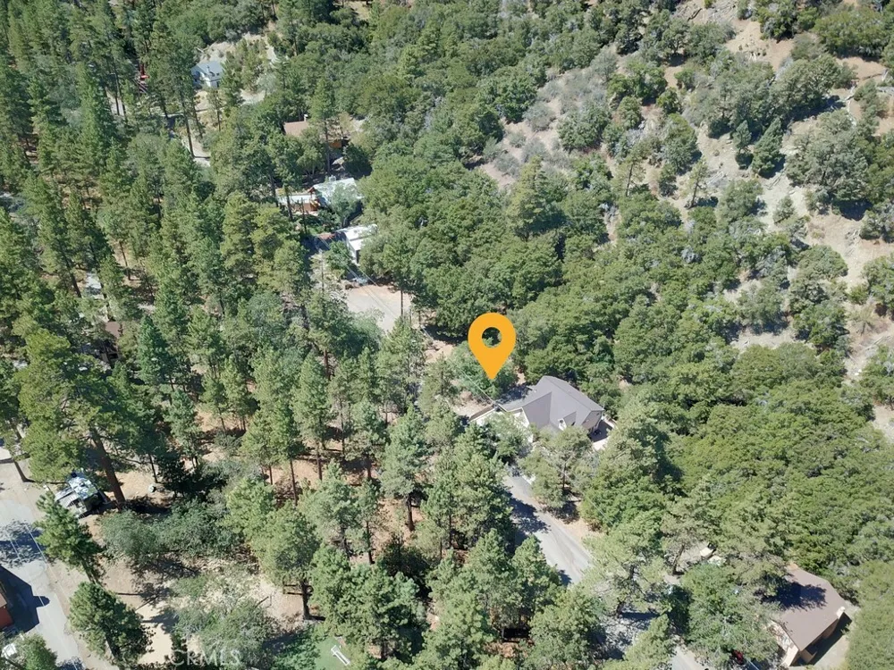 5650 Acorn Wrightwood, CA 92397