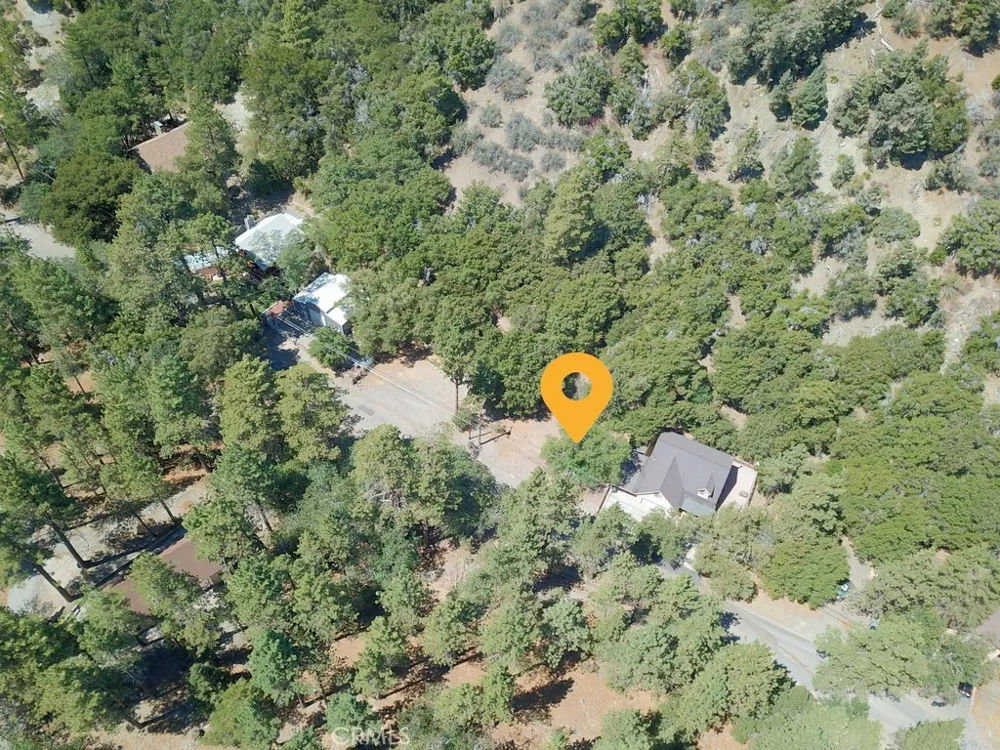 5650 Acorn Wrightwood, CA 92397