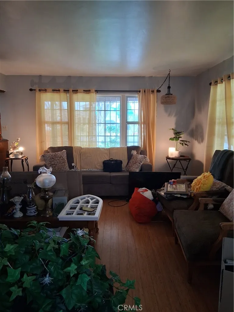 11641 State Lynwood, CA 90262