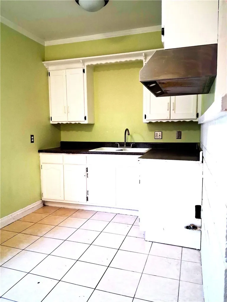 11641 State Lynwood, CA 90262
