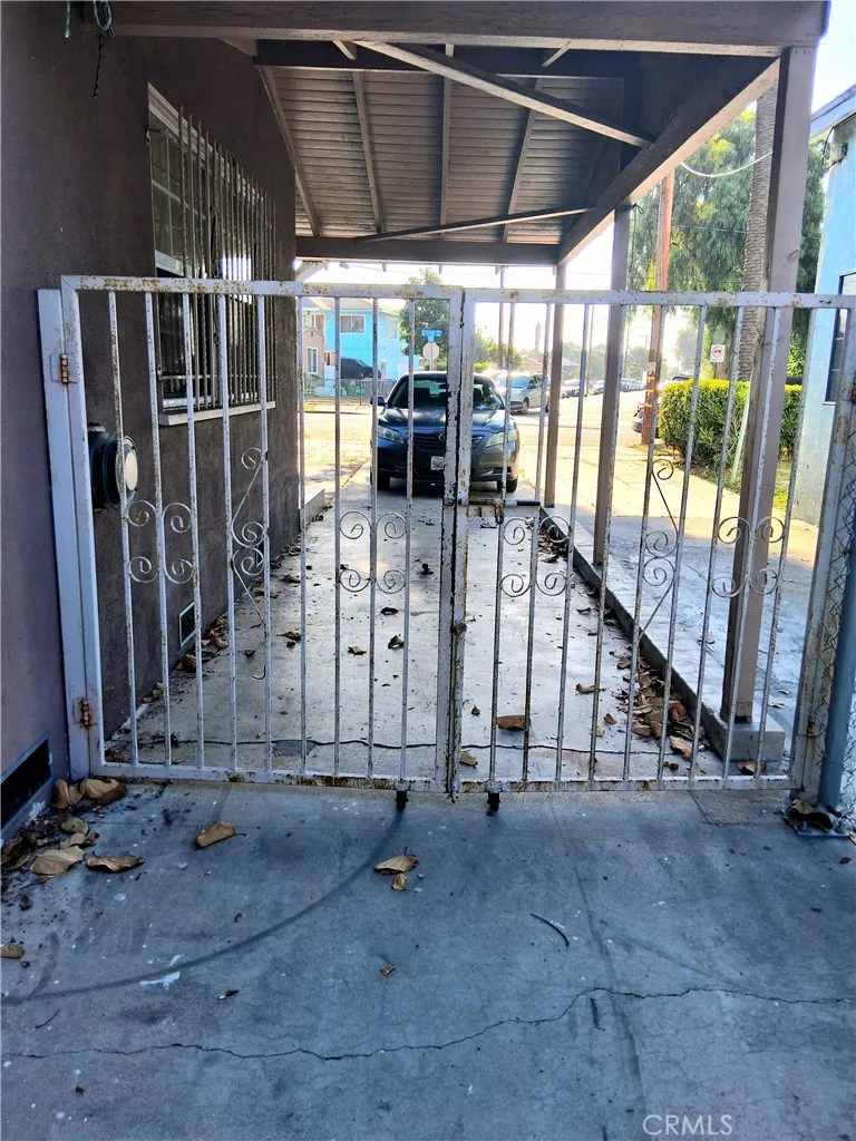 11641 State Lynwood, CA 90262