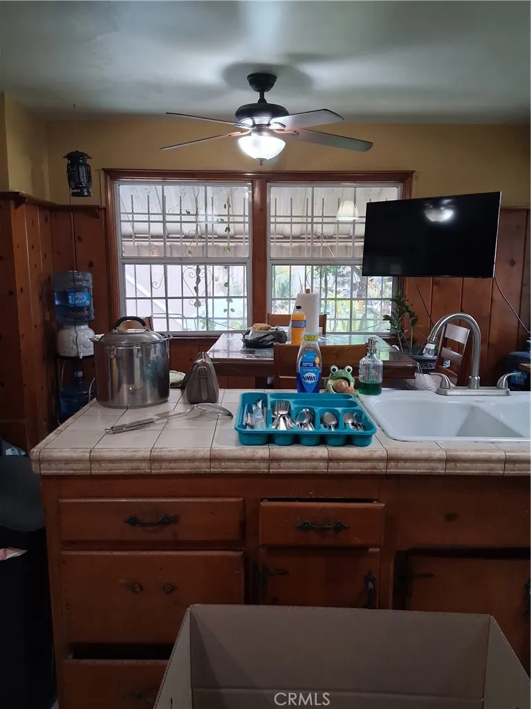 11641 State Lynwood, CA 90262