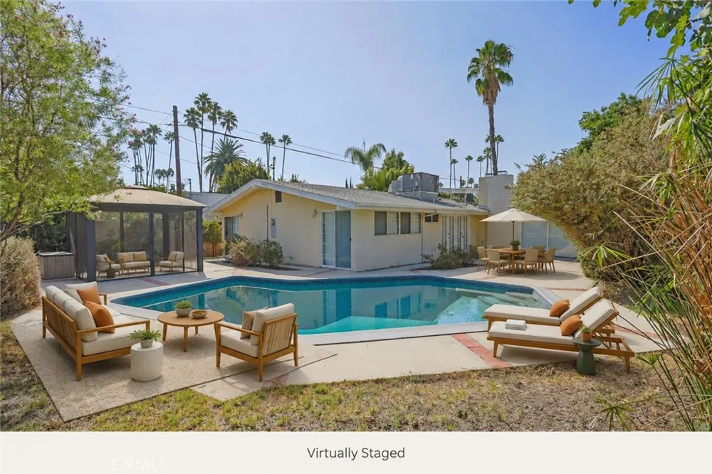 19841 Hamlin Street Woodland Hills, CA 91367