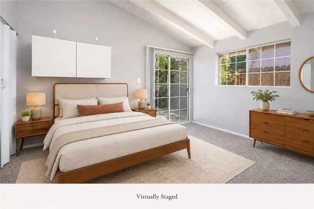 19841 Hamlin Street Woodland Hills, CA 91367