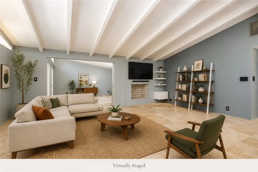 19841 Hamlin Street Woodland Hills, CA 91367