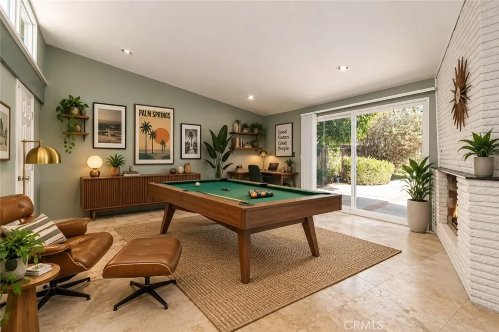 19841 Hamlin Street Woodland Hills, CA 91367