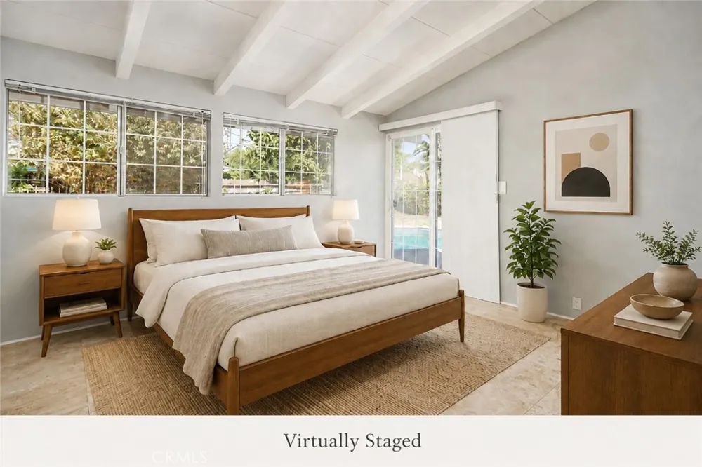 19841 Hamlin Street Woodland Hills, CA 91367