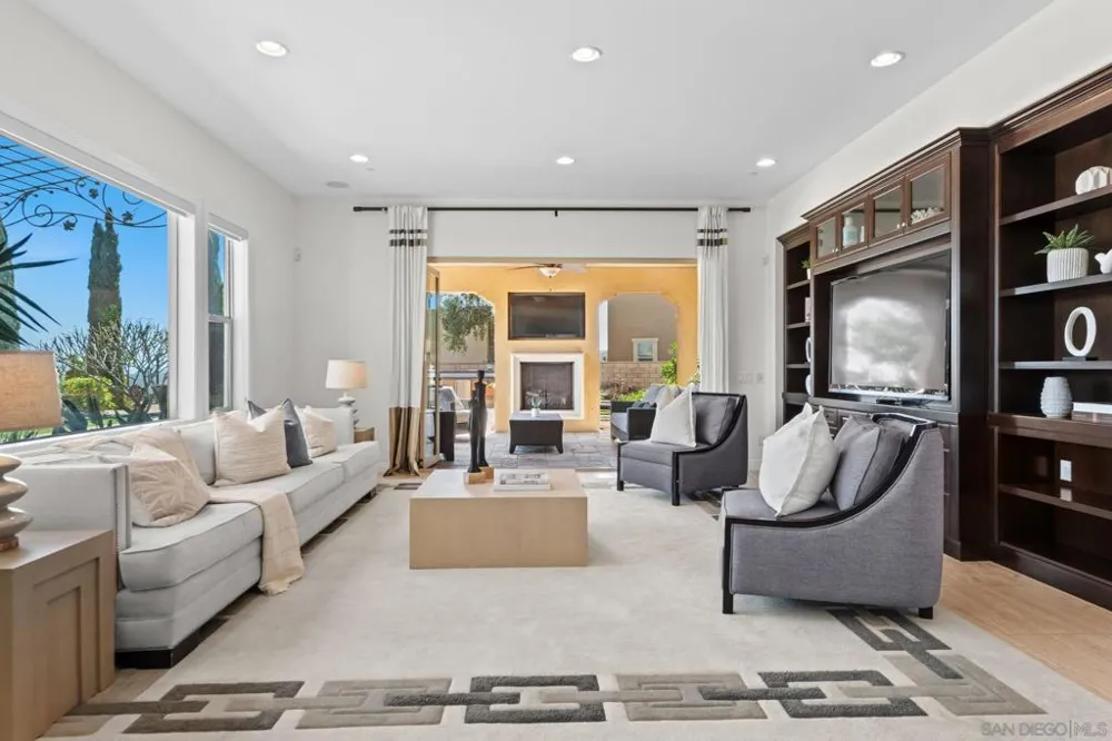 15789 Bacara Ct San Diego, CA 92131