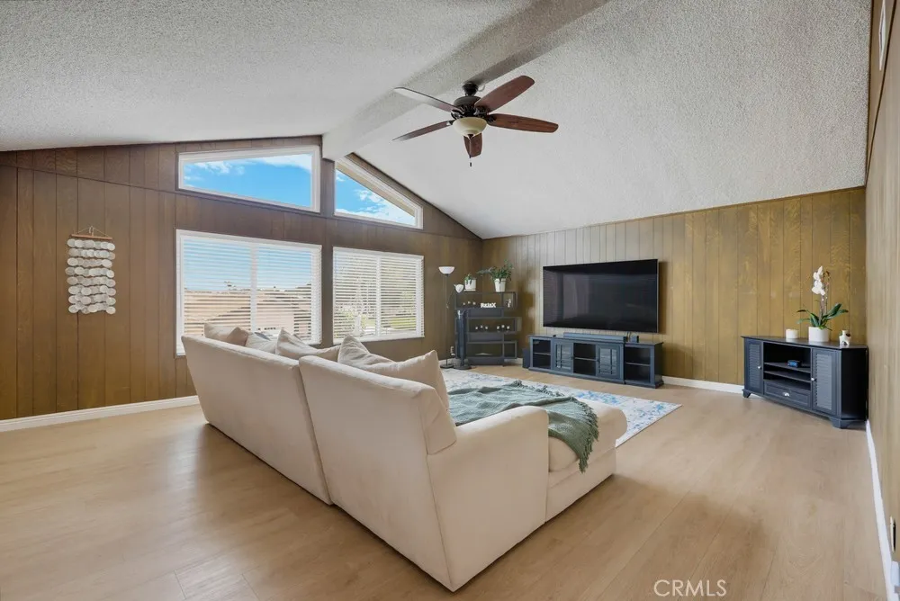 11389 Providencia Cypress, CA 90630