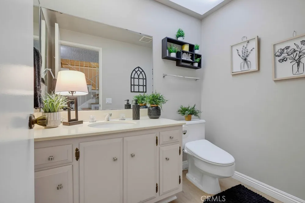 11389 Providencia Cypress, CA 90630