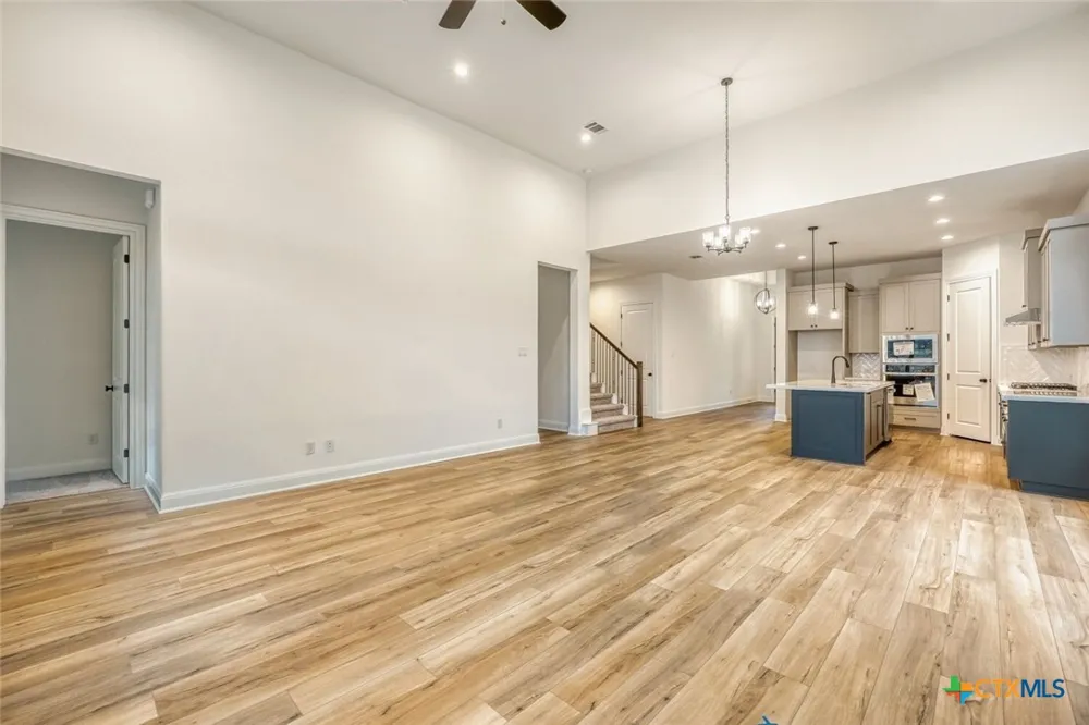 248 Prickly Poppy Loop Kyle, TX 78640