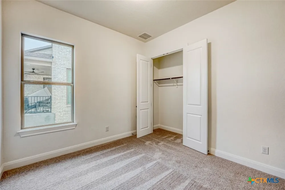 248 Prickly Poppy Loop Kyle, TX 78640
