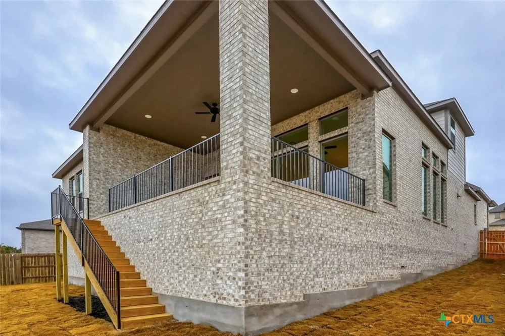 248 Prickly Poppy Loop Kyle, TX 78640
