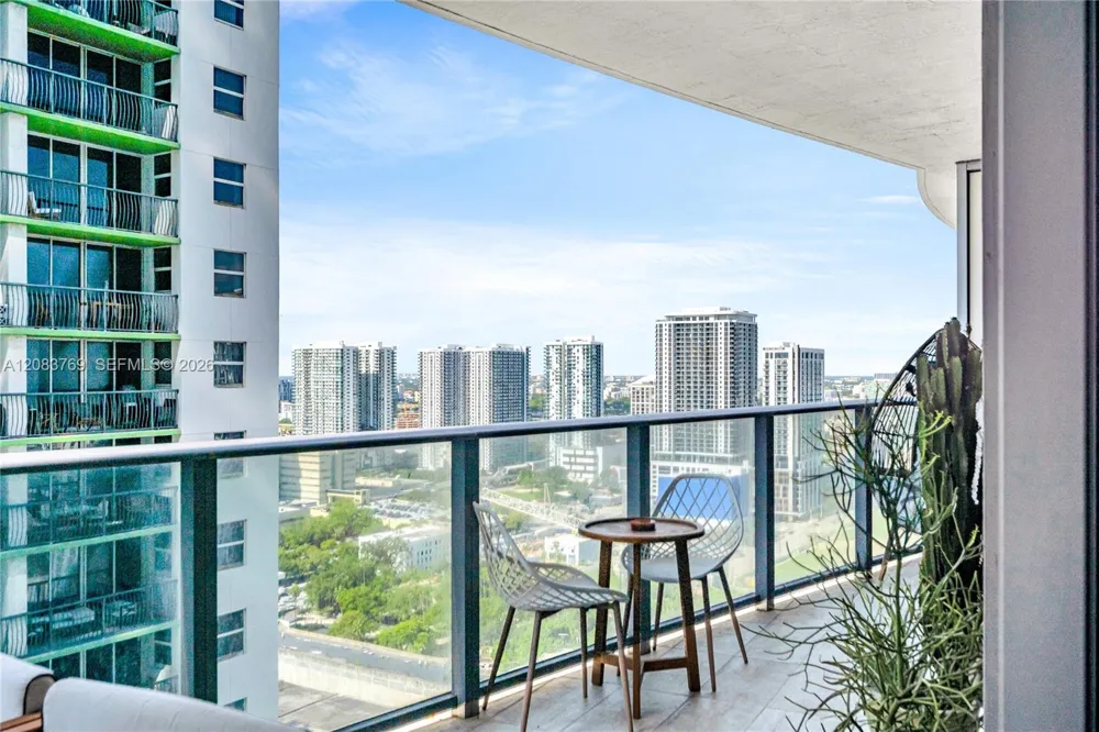 488 NE 18th St #2902 Miami, FL 33132