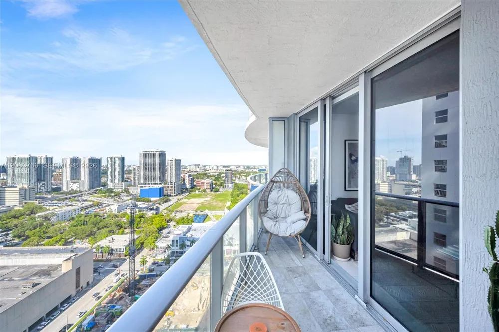 488 NE 18th St #2902 Miami, FL 33132