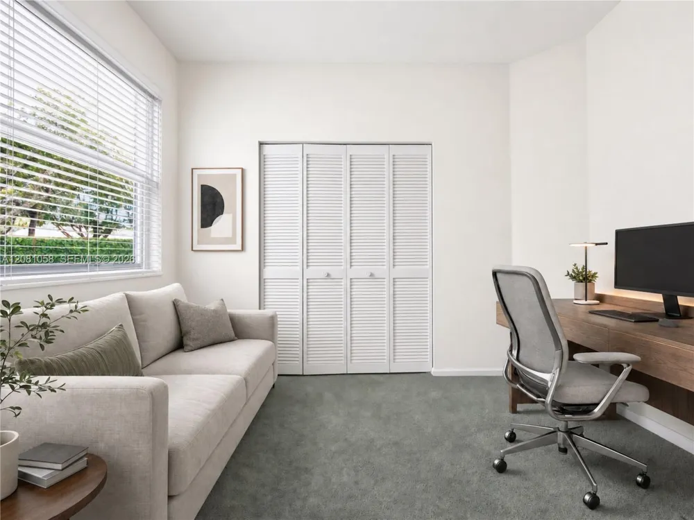 3098 Lakewood Cir Weston, FL 33332
