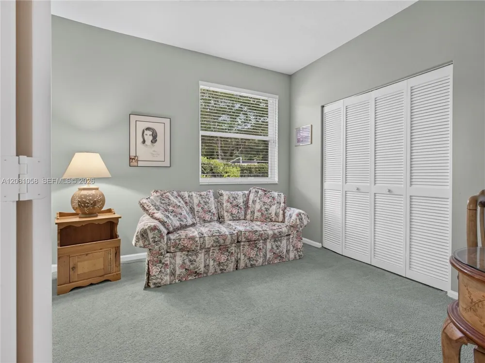 3098 Lakewood Cir Weston, FL 33332