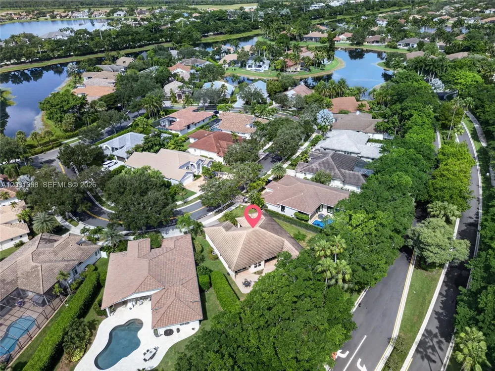 3098 Lakewood Cir Weston, FL 33332
