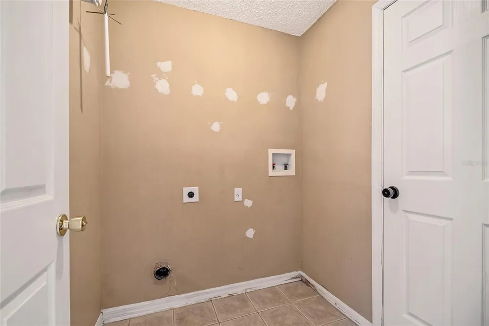 855 BRAYTON LANE Davenport, FL 33897