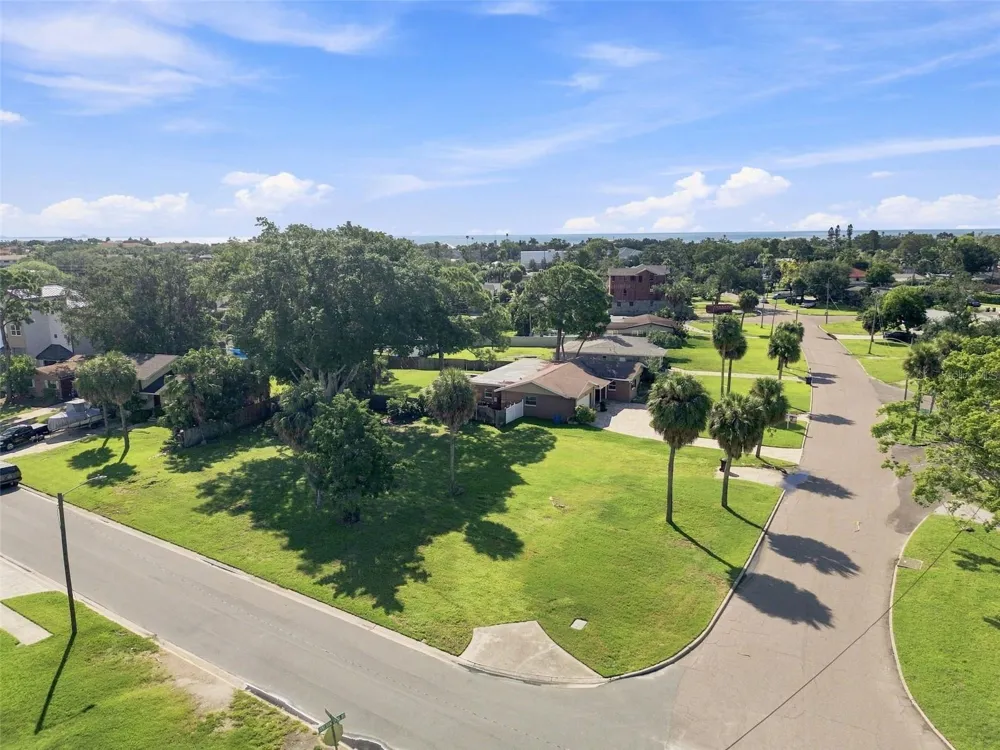 4647 VENETIAN BOULEVARD NE St Petersburg, FL 33703