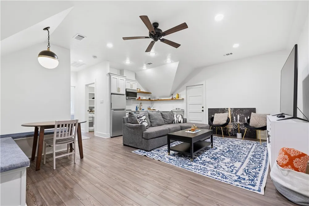 7251 River Ridge Drive College Station, TX 77845