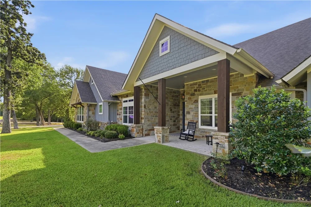 7251 River Ridge Drive College Station, TX 77845