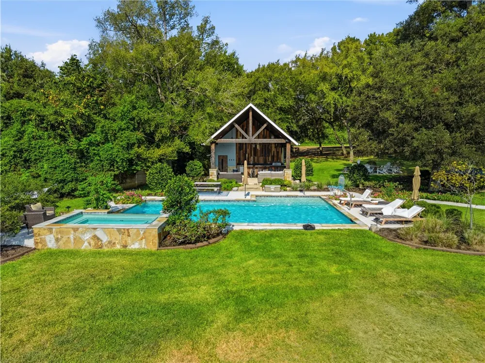 7251 River Ridge Drive College Station, TX 77845