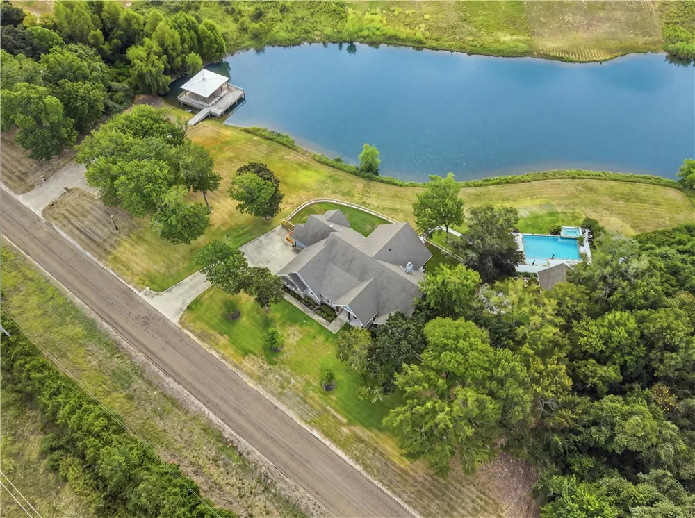 7251 River Ridge Drive College Station, TX 77845