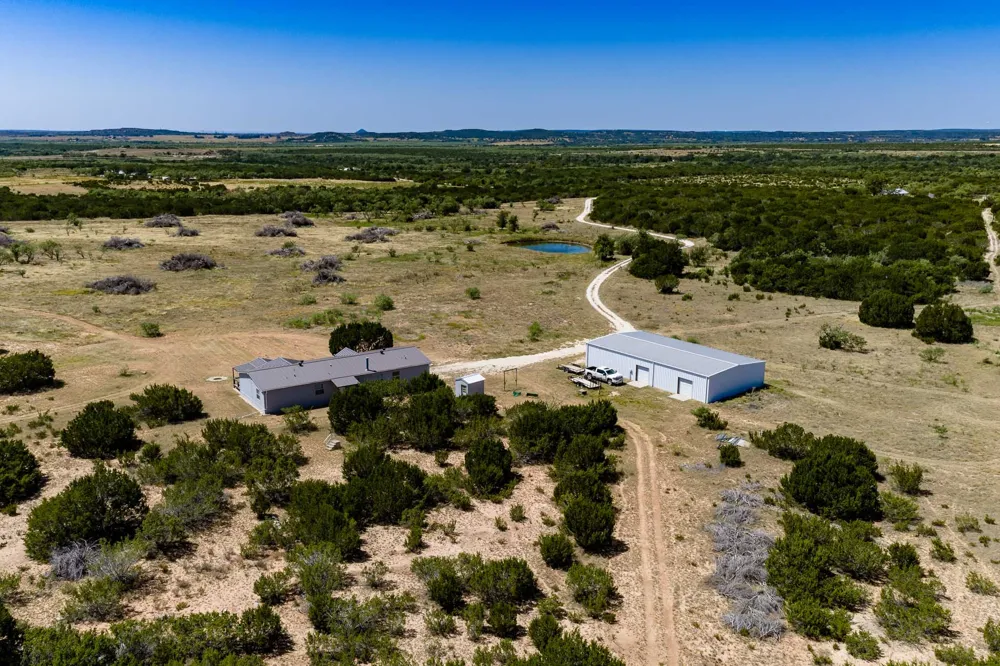 221 County Road 225 Wingate, TX 79566