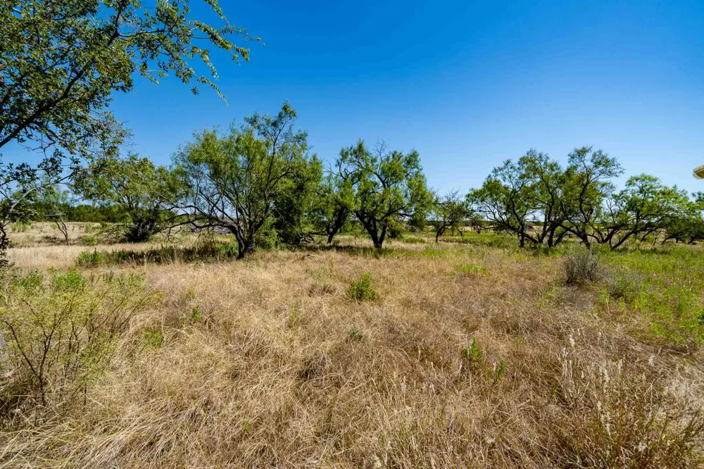 221 County Road 225 Wingate, TX 79566